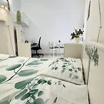 Angolo Verde, Metro Dergano Apartamento *